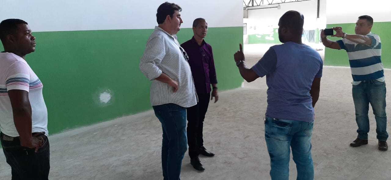 Camacã: Engenheiro realiza visita técnica no Centro de Abastecimento e na Feira livre de São João do  Panelinha